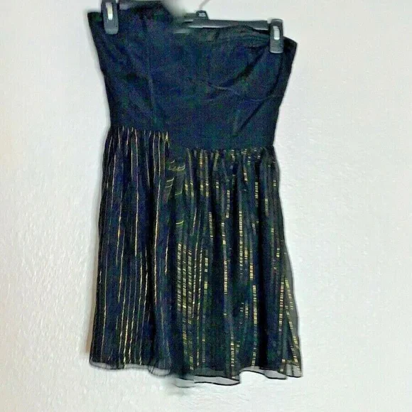Twinkle by Wenlan | Dresses | Twinkle By Wenlan Womens Sz Black Halter Dress  Gold Metallic String Mini Cockt | Poshmark
